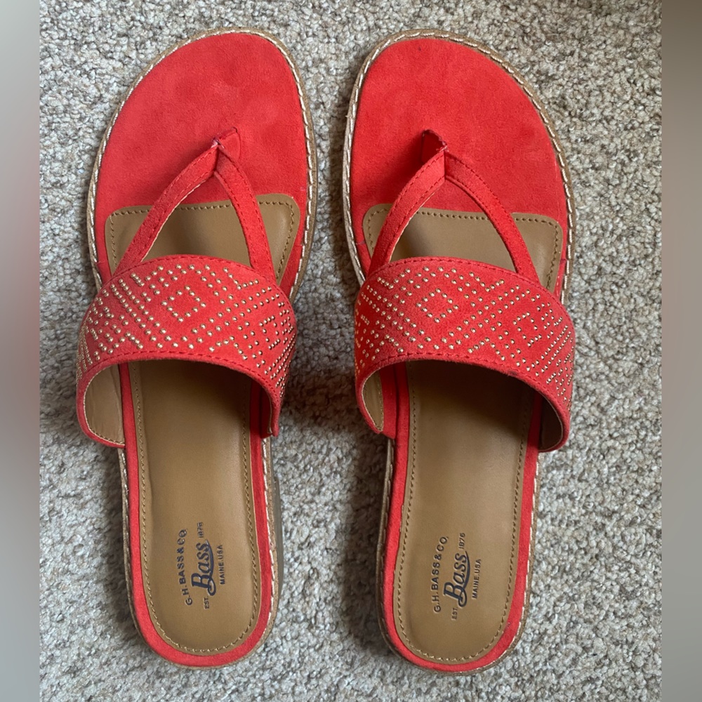 NWOT G.H. Bass sandals
